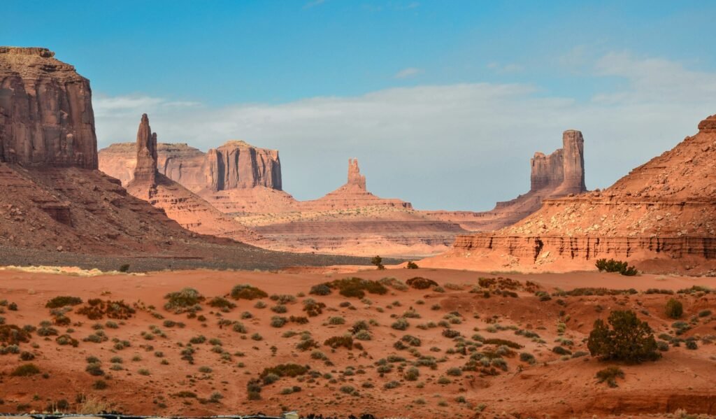 Panorámica de los monolitos que se alzan en Monument Valley