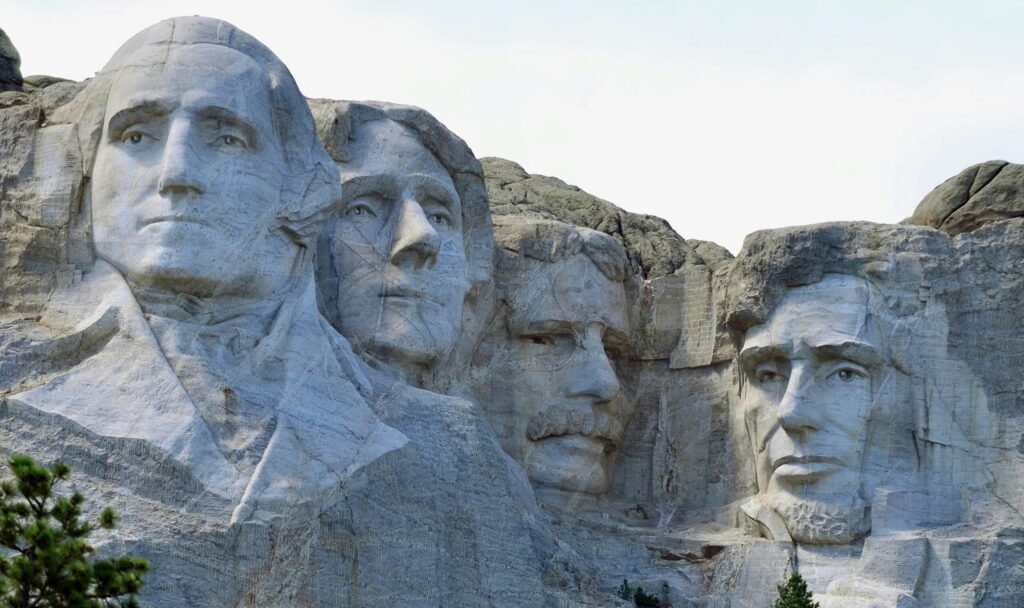 Las caras talladas en el Monte Rushmore